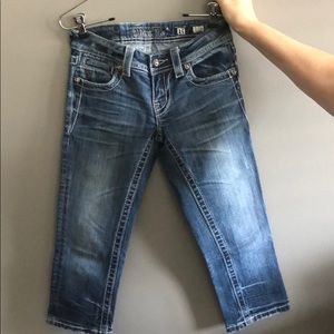 Miss Me Capri, size 25